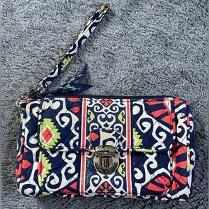 Vera Bradley Pushlock Wristlet - RETIRED Sun Valley pattern